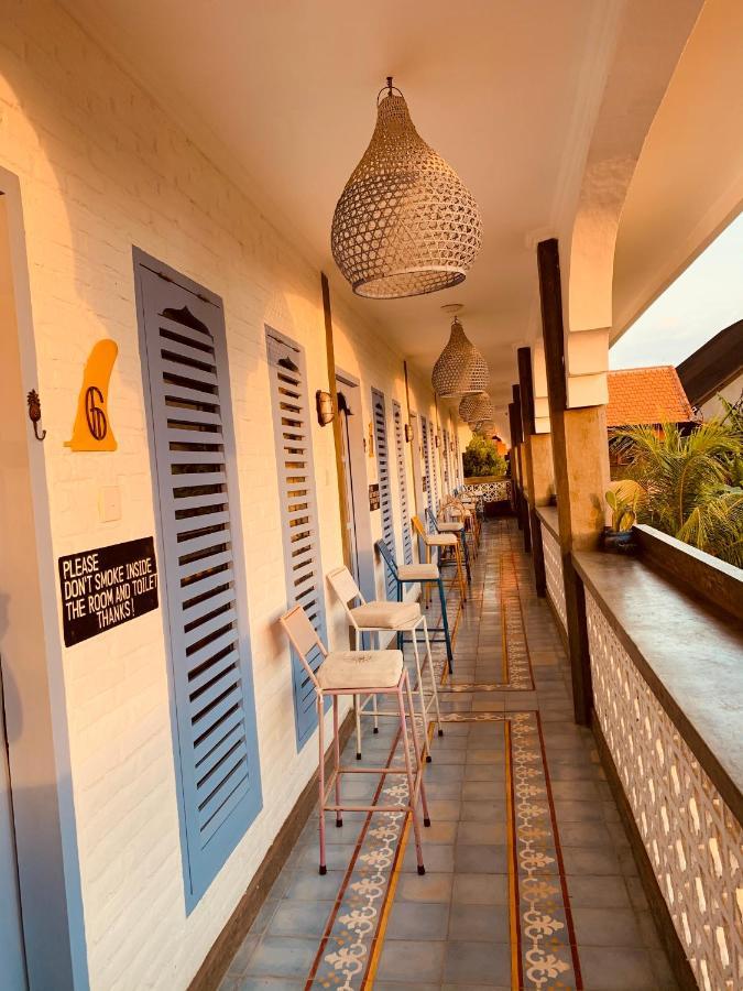 Sunflower Stay And Surf Canggu  Luaran gambar