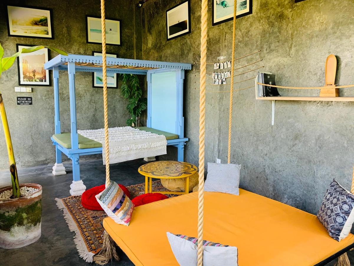 Sunflower Stay And Surf Canggu  Luaran gambar