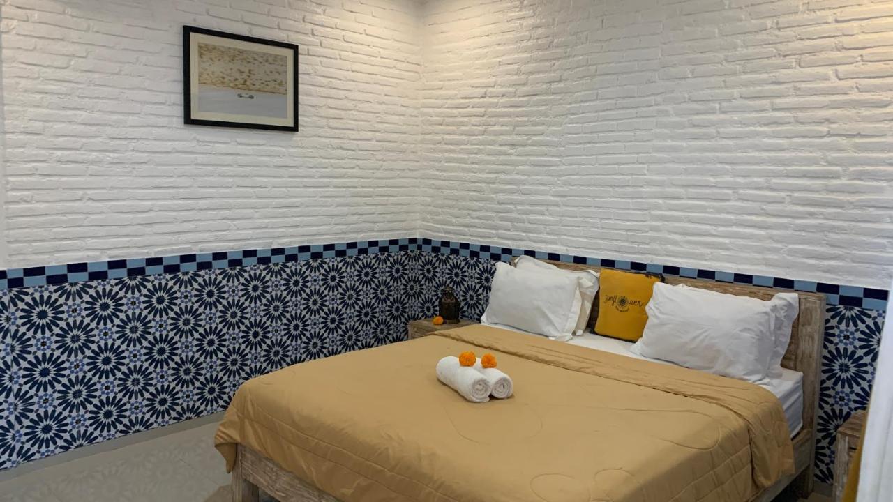 Sunflower Stay And Surf Canggu  Luaran gambar